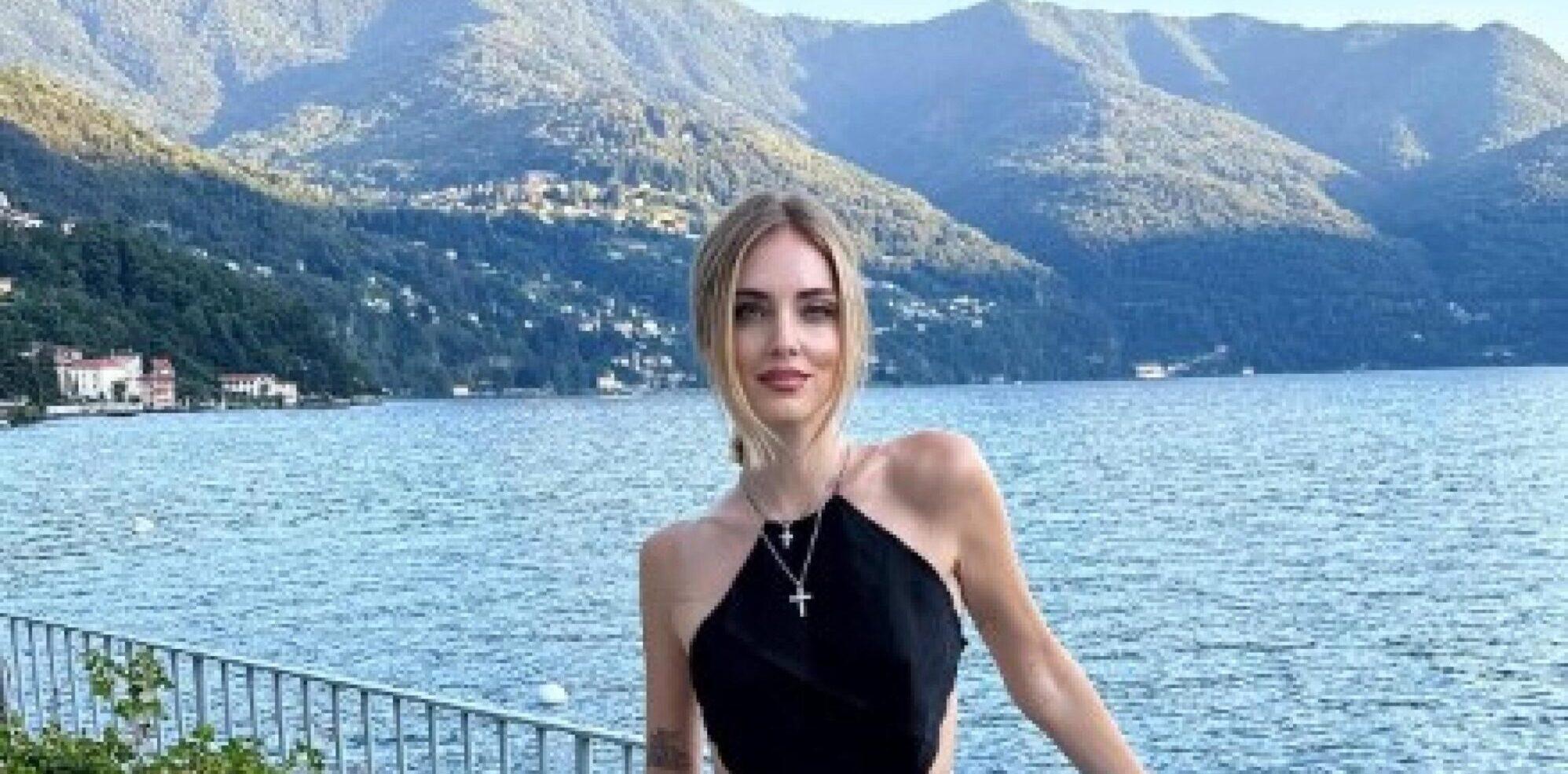 Chiara Ferragni a pranzo con un uomo misterioso: è uscito dal retro del locale