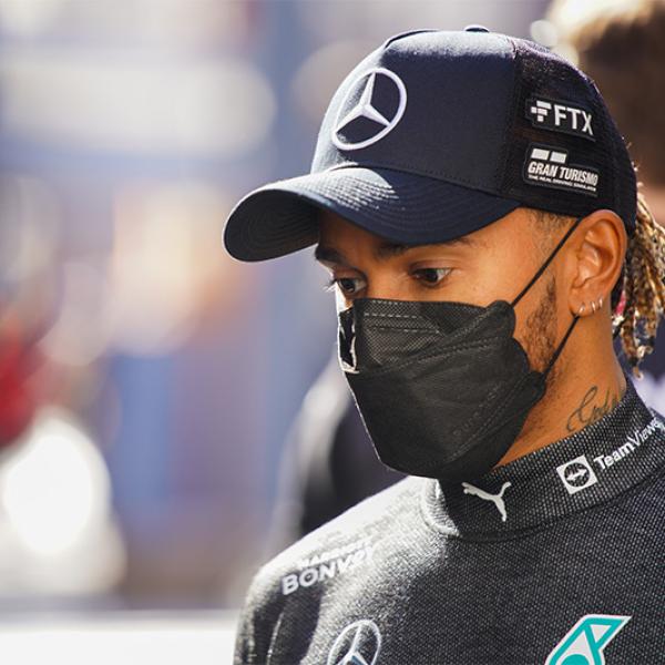 Formula 1, Hamilton: “Stiamo lavorando duro sulla macchina”