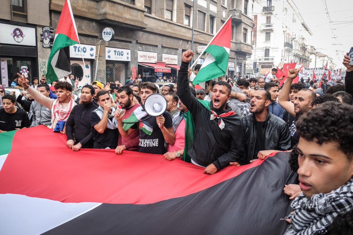 Milano, in parallelo oggi le manifestazioni pro-Pal e pro-Israele. …