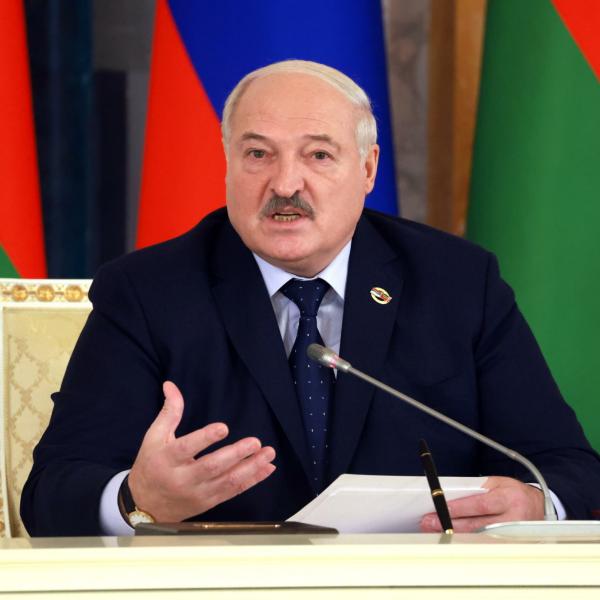 Chi è Aleksandr Lukashenko, il presidente della Bielorussia alleato di Putin