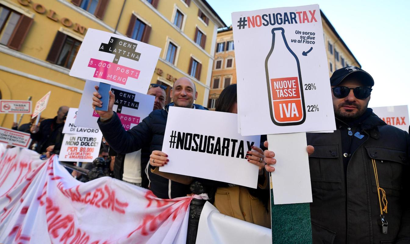 ‘Sugar tax’, non c’è il rinvio nella manovra 2025. Tajani promette: “Ne chiederò conto”