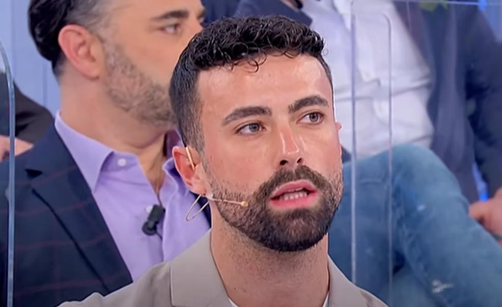 Uomini e Donne, Andrea Foriglio: “Nicole non mi ha chiamato dopo che si è lasciata. Con Carlo ha fatto una scelta di comodo. Io tronista? Mi piacerebbe, ma…” | ESCLUSIVA