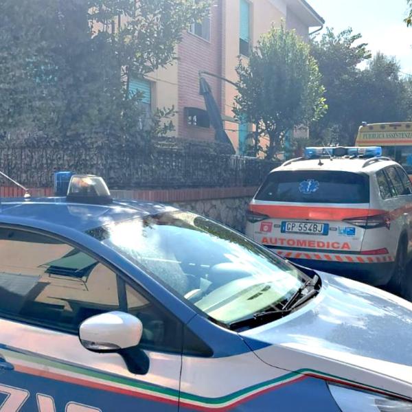 Chi è la donna di 31 anni trovata morta in casa a Siena? A ucciderla un colpo di fucile