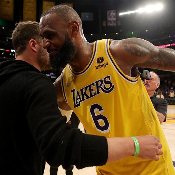 NBA, LeBron James rischia di saltare il resto della regular season