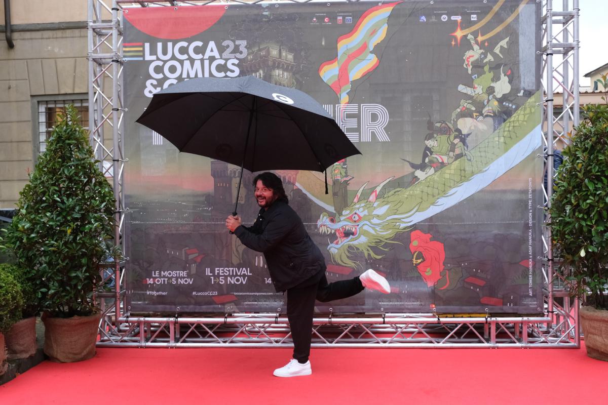 Lillo Petrolo e la passione per le miniature a Lucca Comics: “Vi svelo questo mondo che amo da sempre” | VIDEO