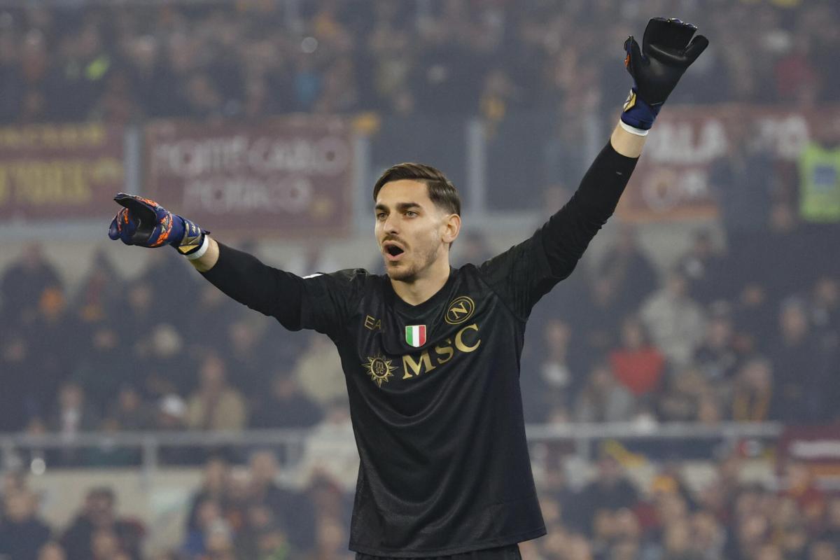 Il Napoli mette Meret sul mercato? L’ex portiere azzurro: “Fiducia a Caprile e prenderei Szczesny”