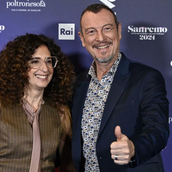 Sanremo 2024, terza serata: Mannino co-conduttrice. Ospiti Crowe, Ferilli, Leo e Ramazzotti