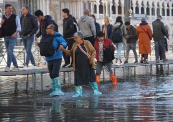 Venezia, scoppia una condotta: Lista di Spagna allagata