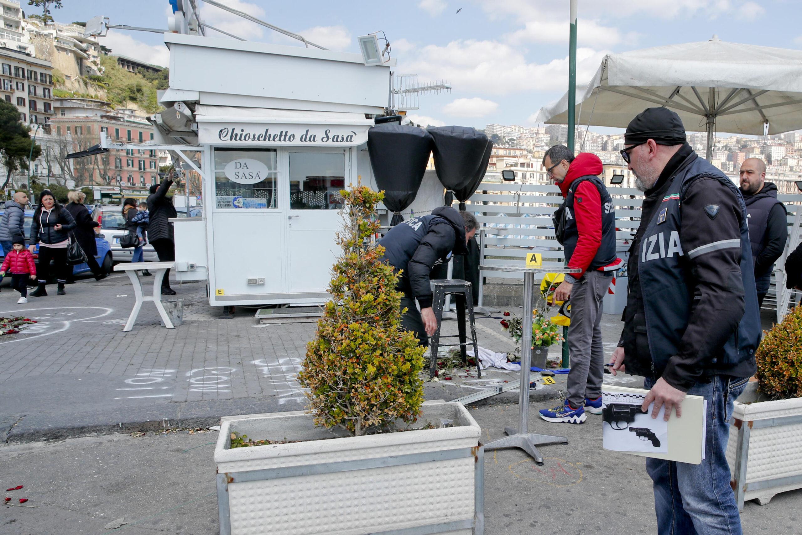 Francesco Pio Maimone ucciso a Mergellina, arrestati 7 presunti complici del killer: fecero sparire l’arma del delitto