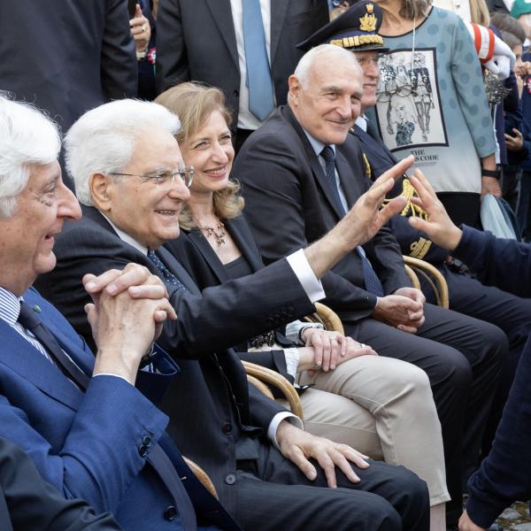 2 giugno, le opposizioni in coro difendono Mattarella. Il PD: “La Lega è eversiva”, Conte (M5S): “Indegna la richiesta di dimissioni”. Anche Tajani si smarca dalle parole di Borghi