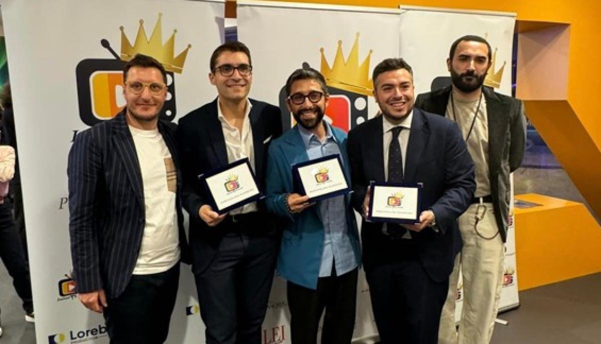 Il Cusano Media Group trionfa agli Italian Tv Awards 2024: premiato il format “Le capitali del calcio” | VIDEO IN ESCLUSIVA