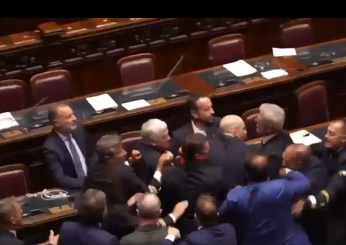 Autonomia, in aula volano gli stracci e le mani: Iezzi (Lega) aggredisce Donno (M5S). Le opposizioni: “Questi sono metodi da squadracce”| VIDEO