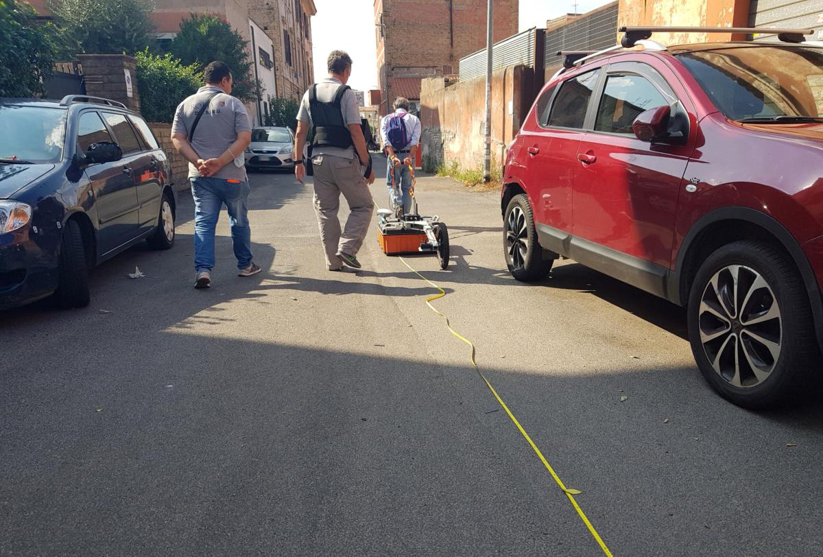 Torpignattara a Roma nuova voragine provoca la rottura di una condu…