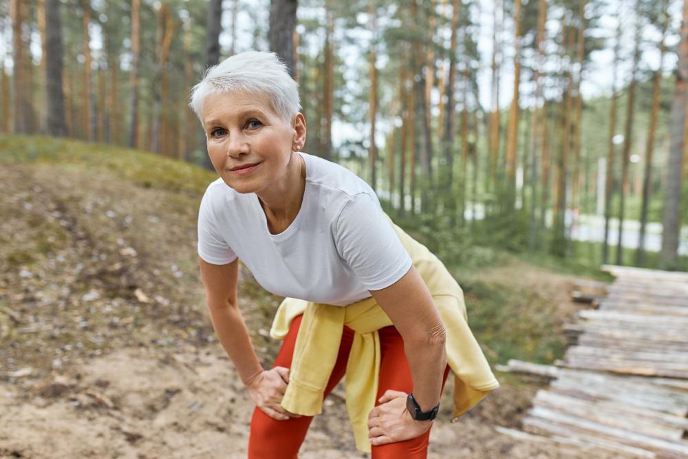 4 esercizi per la pancia piatta in menopausa da fare a casa