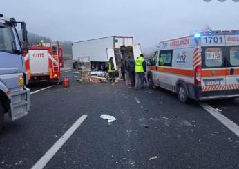 Moto contro camion, perde la vita un uomo di 39 anni