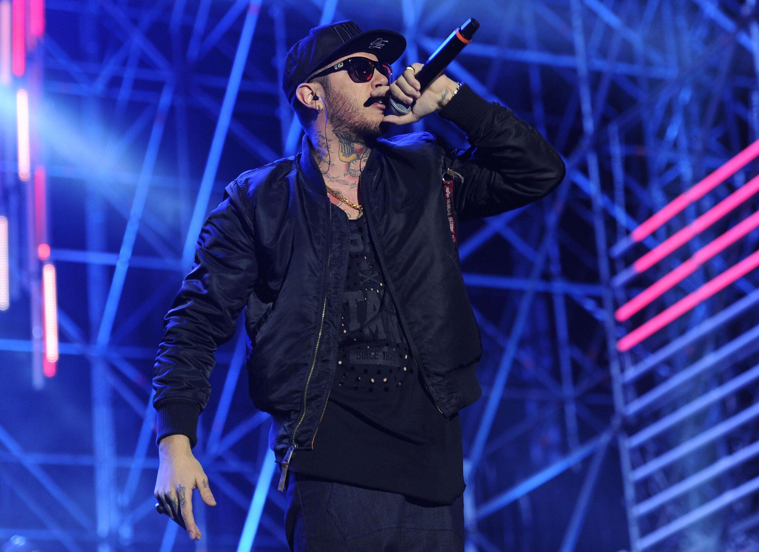 Emis Killa concerto Milano 2024: data, ospiti, biglietti, prezzi e scaletta