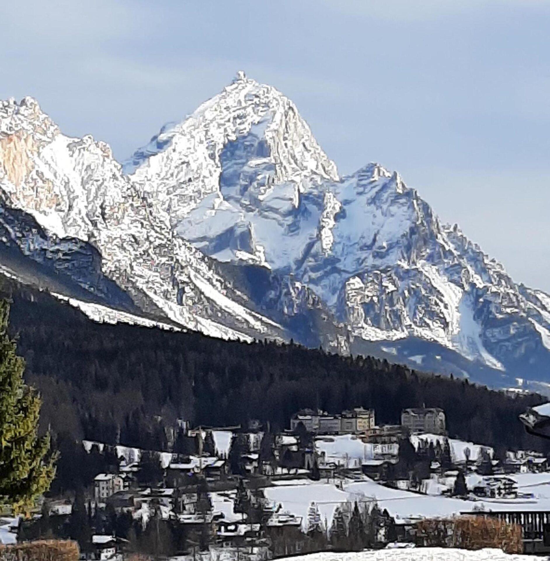 Dolomiti, addio all’Omo. La Dona rimane sola: il Monte Psiche perde una delle sue rocce iconiche