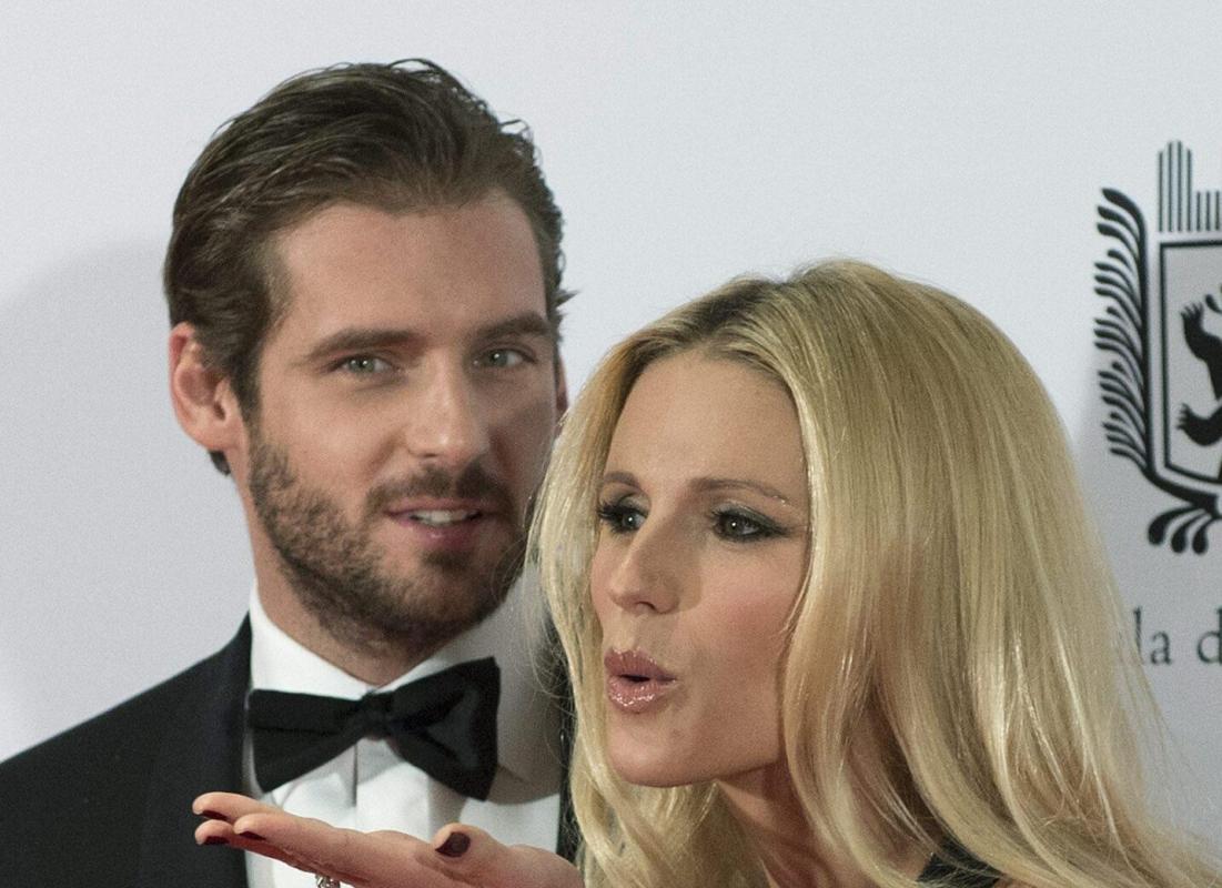 Michelle Hunziker, gli auguri inaspettati per l’ex marito: i due sono tornati insieme?