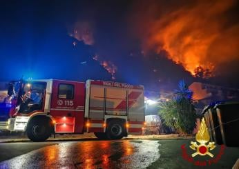 Incendi in Sicilia, il sindaco di Messina Basile: “Si lavorerà anche oggi e stanotte per contenere i focolai” | ESCLUSIVA