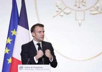 Charlie Hebdo, nove anni fa l’attentato al giornale satirico. Macron: “Uniti contro il terrorismo”