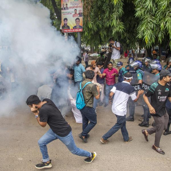 Bangladesh, perché gli studenti stanno protestando contro la premier Sheik Hasina? | VIDEO