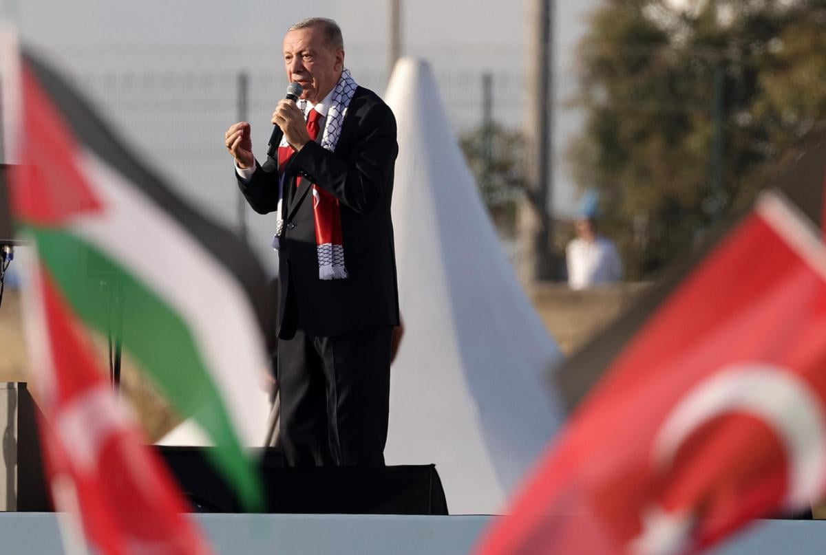 Guerra Israele-Hamas, il presidente turco Erdogan: “Netanyahu non è…