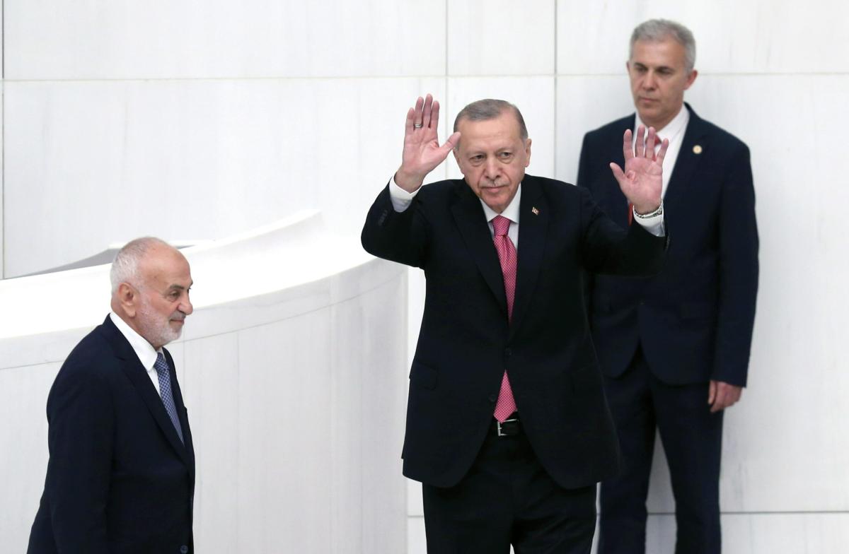 Elezioni Turchia, Erdogan giura da presidente dopo la vittoria