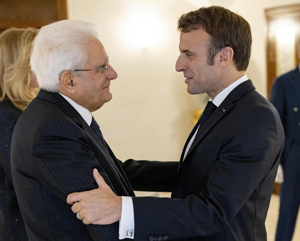 Mattarella vola a Parigi per un vis-a-vis con Macron: è disgelo tra…