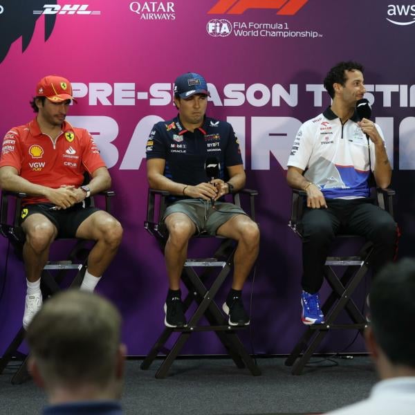 F1, Sainz: “Voglio dare il massimo per la Ferrari”. Verstappen: “Non so neanche se noi saremo abbastanza veloci”