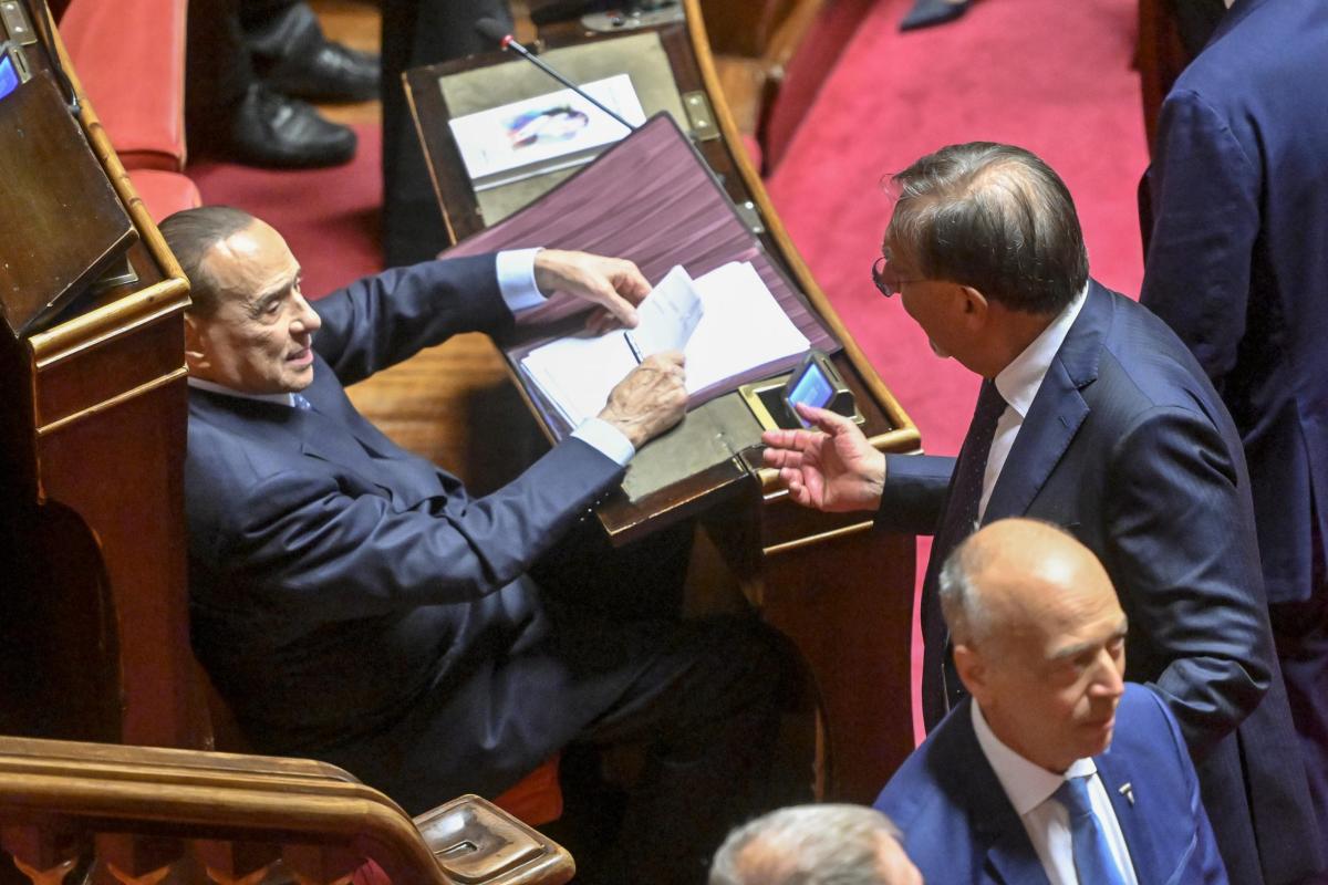 Scontro tra Berlusconi e La Russa nell’Aula del Senato, il video