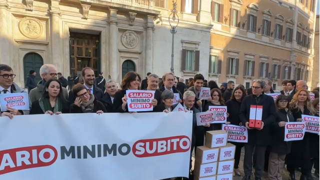 Salario minimo, la legge che l’Italia non riesce ad approvare: i pro e i contro