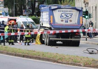 Milano, ciclista investita in viale Caldara da un camion: morta 28enne