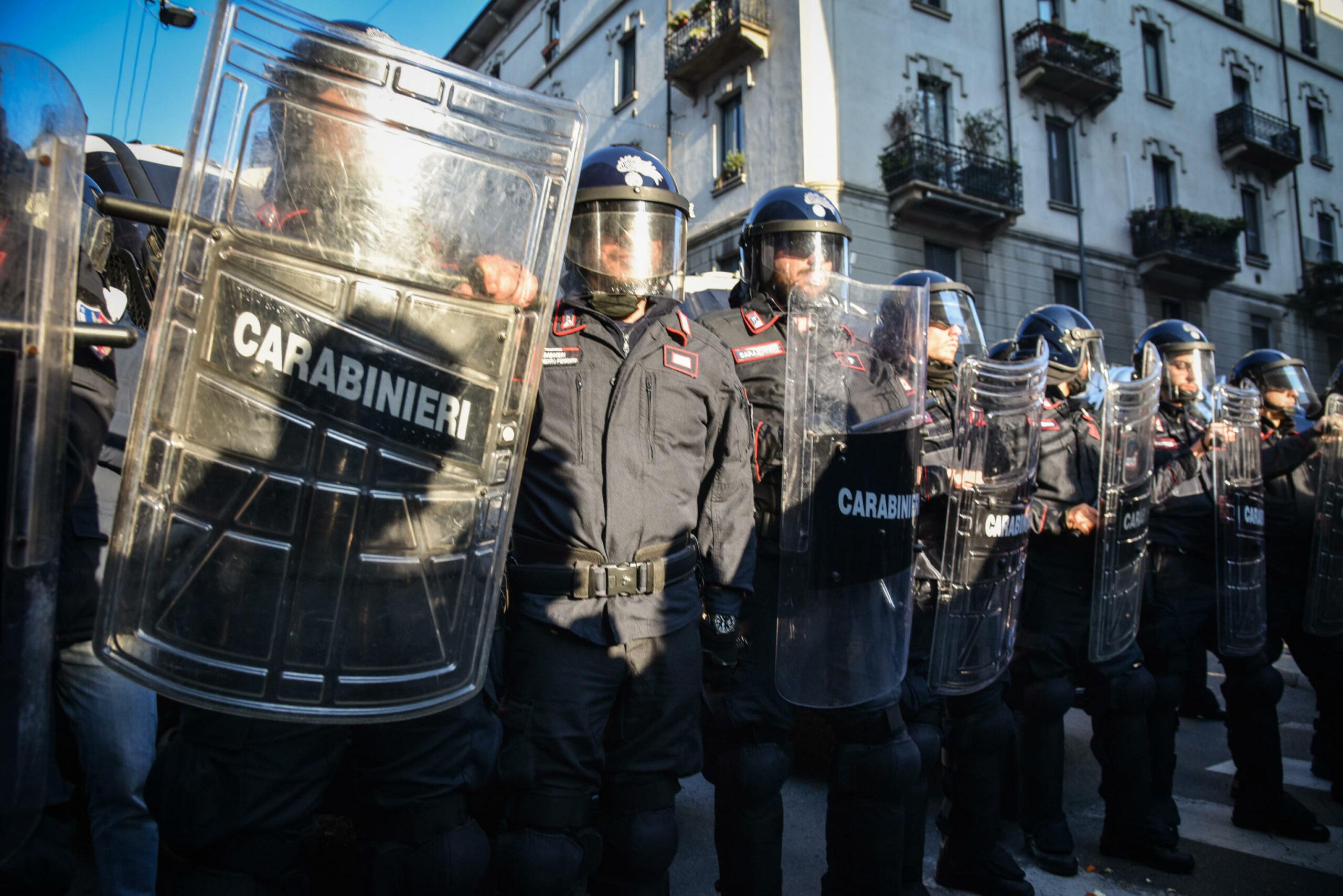 “Mattarella non è il mio Presidente”: carabiniere punito e trasferito, ora indagato dalla Procura di Milano