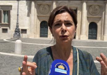 Sentenza shock: 10 secondi non è molestia, Flash Mob di protesta. Boldrini: “La Russa parla a sproposito. Non c’è un tempo giusto per denunciare” | VIDEO INTERVISTA