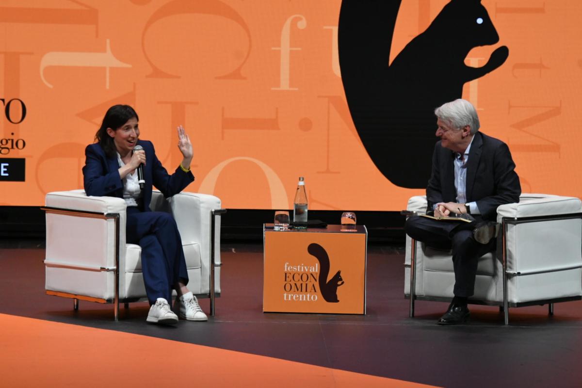 Inchiesta di Genova, Elly Schlein al Festival dell’economia di Trento: “Dalla premier il silenzio degli indecenti”