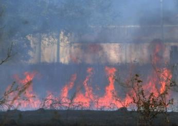 Incendio a ditta rifiuti Gial Plast a Gallipoli, distrutti 10 camion