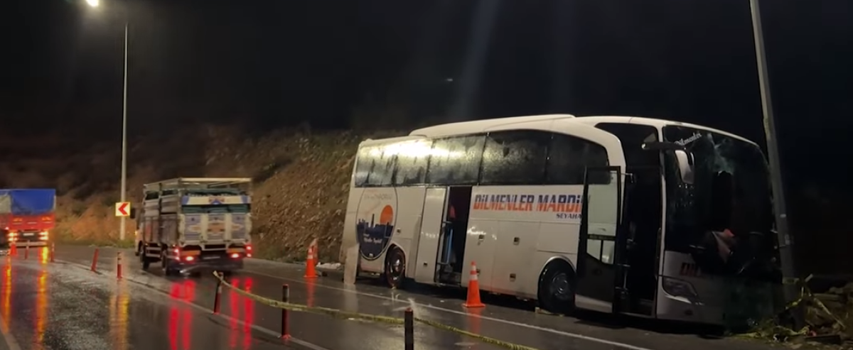 Turchia, incidente nella provincia di Mersin: bus si ribalta, 9 morti e 30 feriti