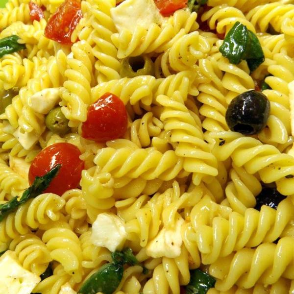 Pasta fredda: come combattere il caldo a tavola