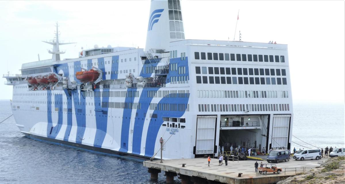 Lampedusa senza internet disagi per abitanti e turisti