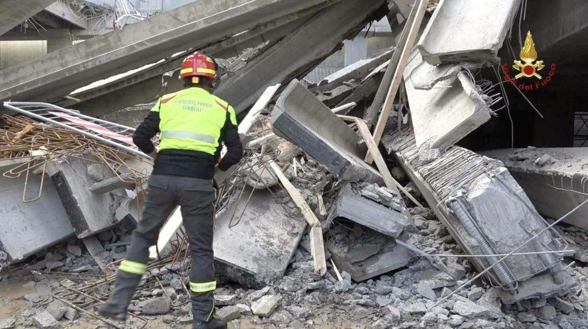 Crollo cantiere Firenze, sale il bilancio delle vittime: trovato il quarto corpo. Ancora un disperso