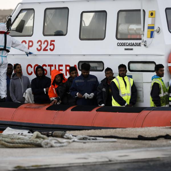 Inchiesta sui migranti a Ragusa: 36 gli indagati per favoreggiamento, falso, corruzione e rilascio di permessi di soggiorno irregolari