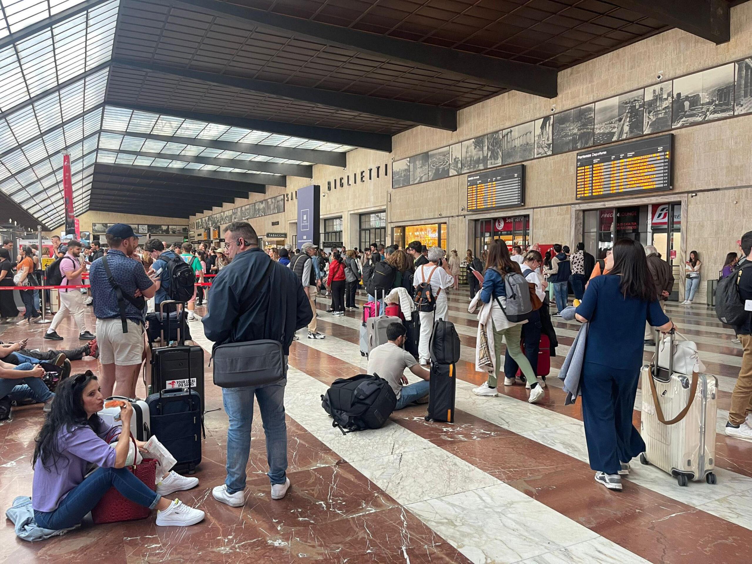 Il treno si è fermato a Firenze