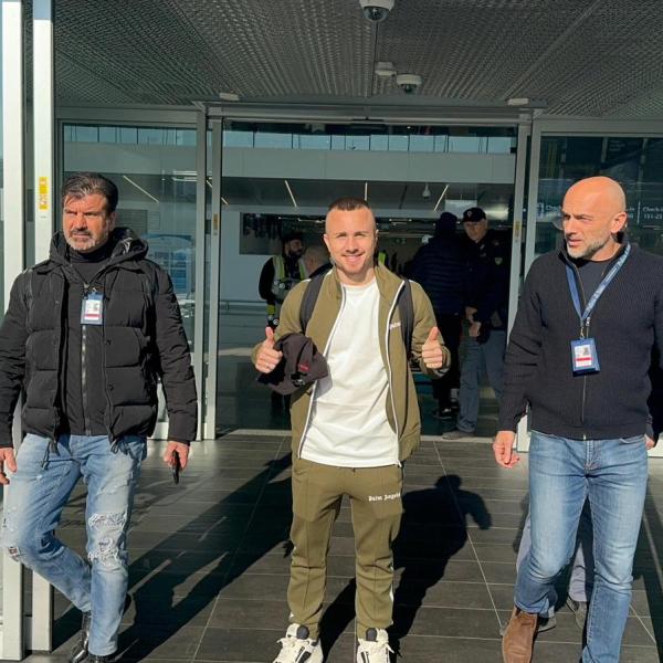 Roma, Angeliño è arrivato nella Capitale: oggi le visite mediche e poi la firma del contratto | FOTO