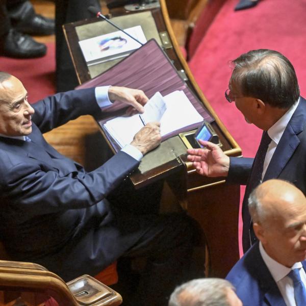 Scontro tra Berlusconi e La Russa nell’Aula del Senato, il video