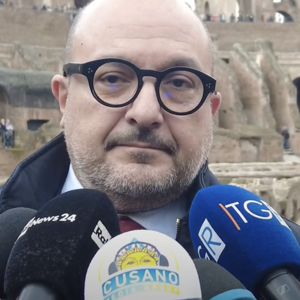 Colosseo aperto a Capodanno, esulta il ministro Sangiuliano: “Un successo, svolta con biglietti nominativi” | VIDEO