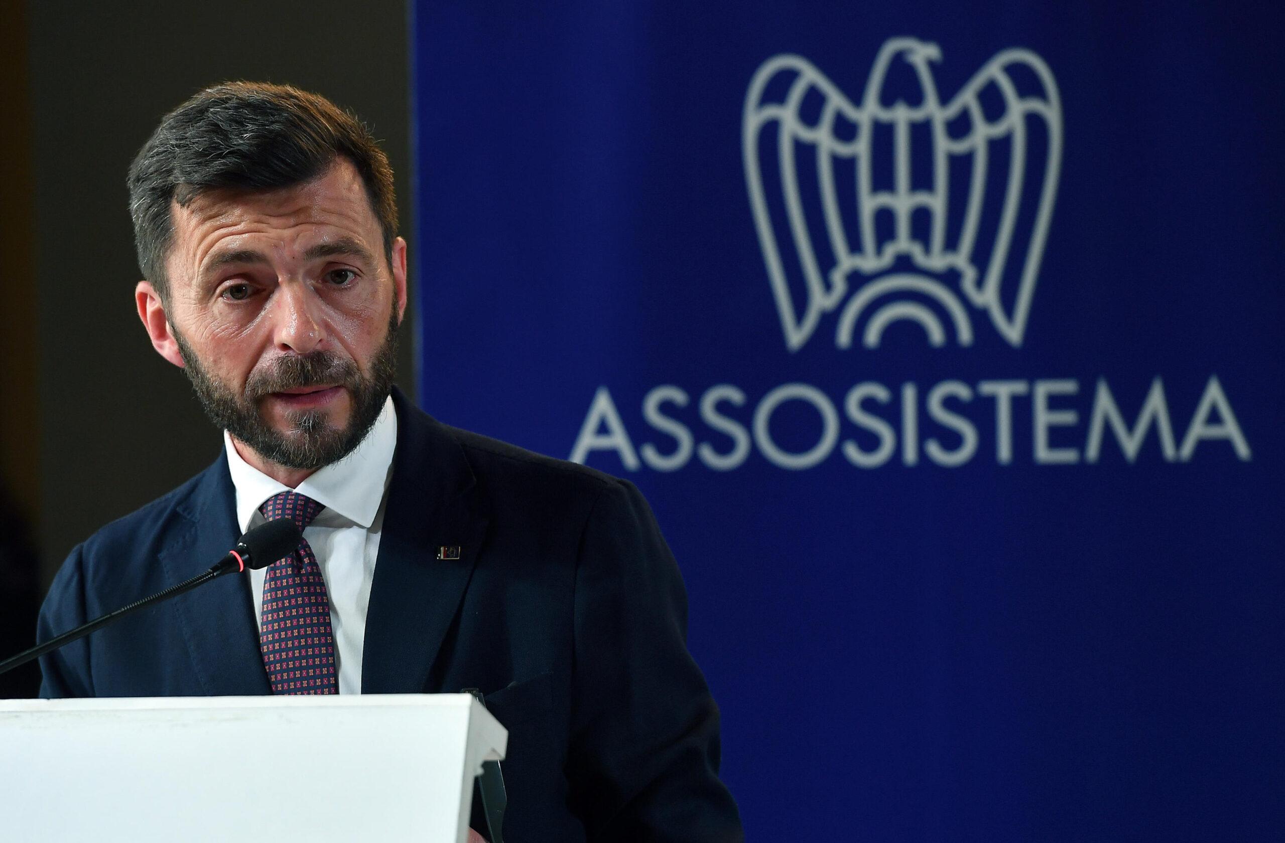 Partecipazione dei lavoratori agli utili, diritto alla disconnessione e settimana breve: ecco le priorità del presidente della commissione Lavoro