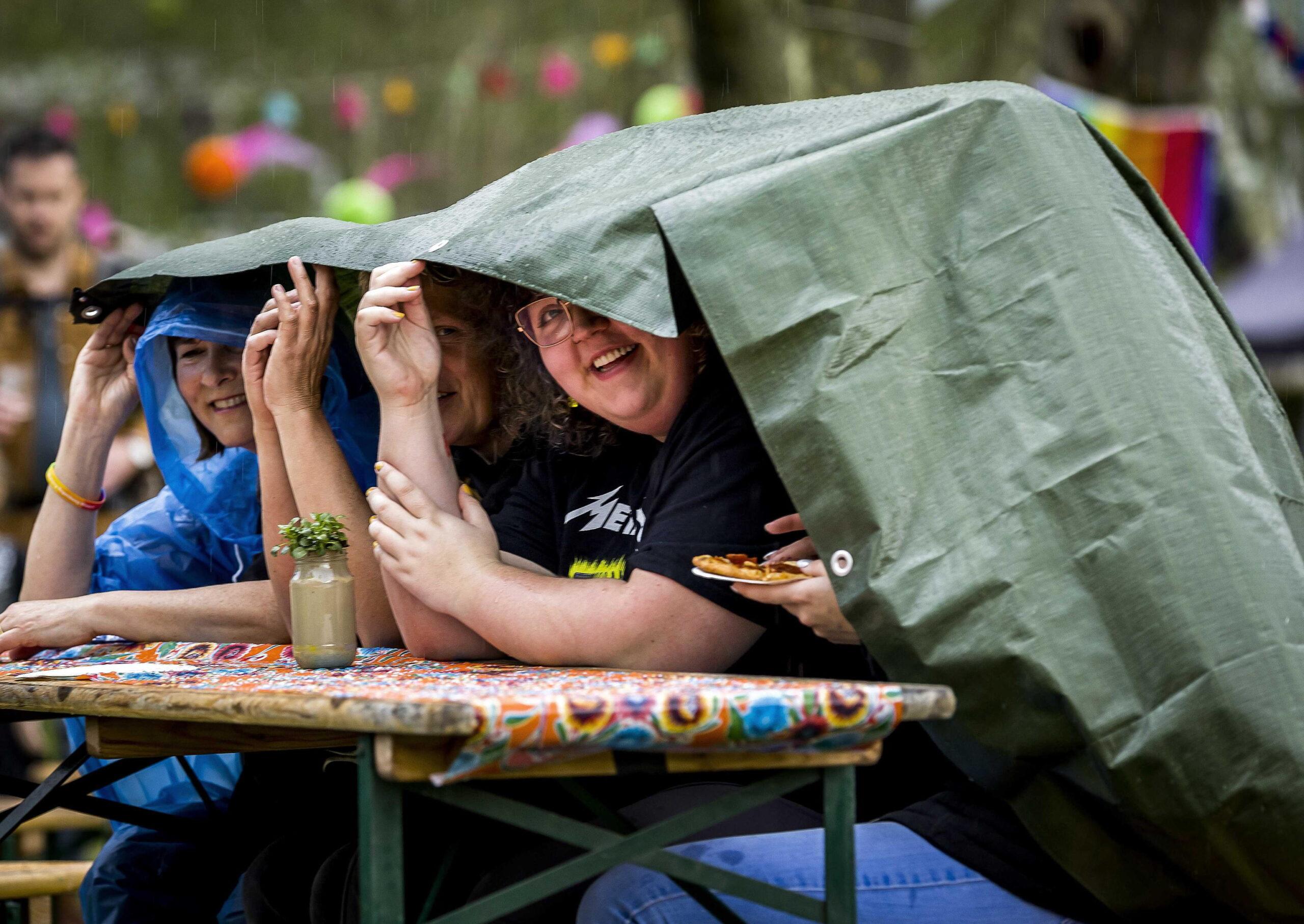 Maltempo nel weekend del 13 e 14 maggio 2023, pioggia in tutta Italia