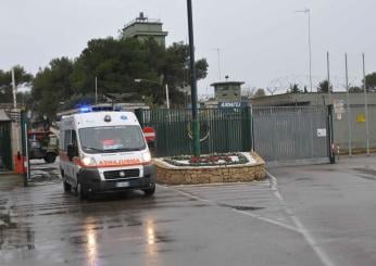 Lecce, 25enne trovata impiccata con una sciarpa da stadio in casa sua: ipotesi femminicidio