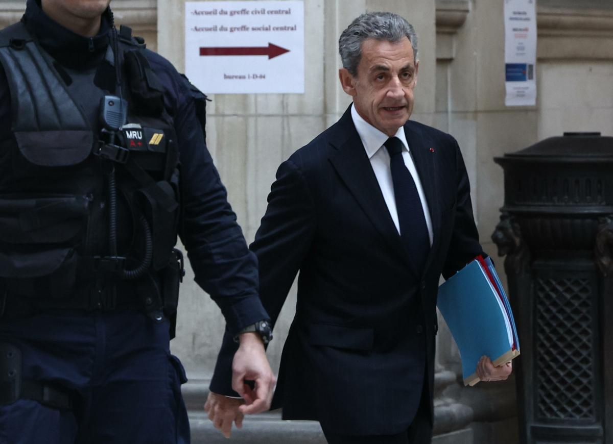 Francia, l’ex Presidente della Repubblica Sarkozy condannato ad un anno di carcere: sconterà sei mesi con la condizionale