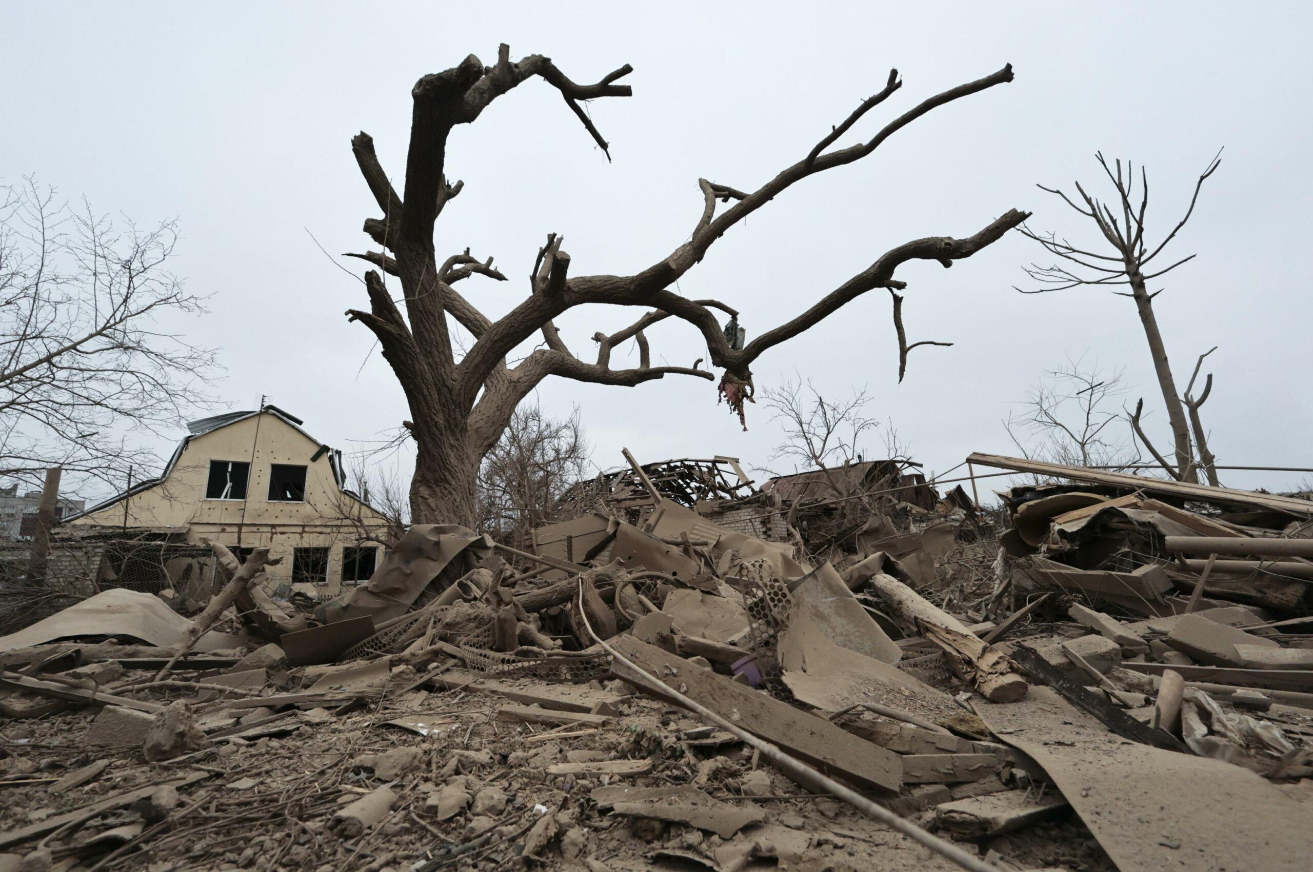 Ucraina: cinque cittadini uccisi e 26 feriti 